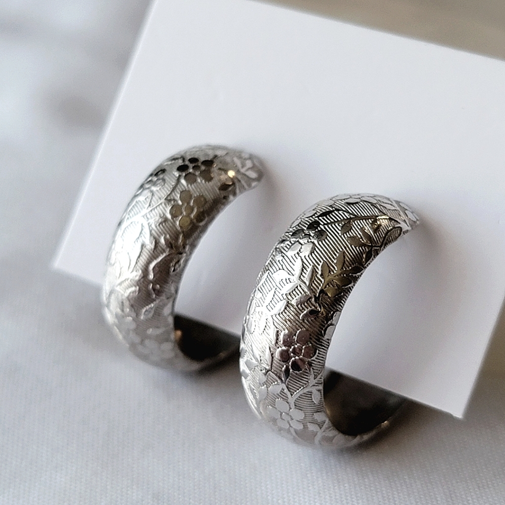 Vintage Floral Embossed Silver Metal Wide Hoop Earrings Gorgeous Jewelry